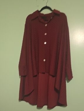 Women's Longline Button Front Top in Burgundy